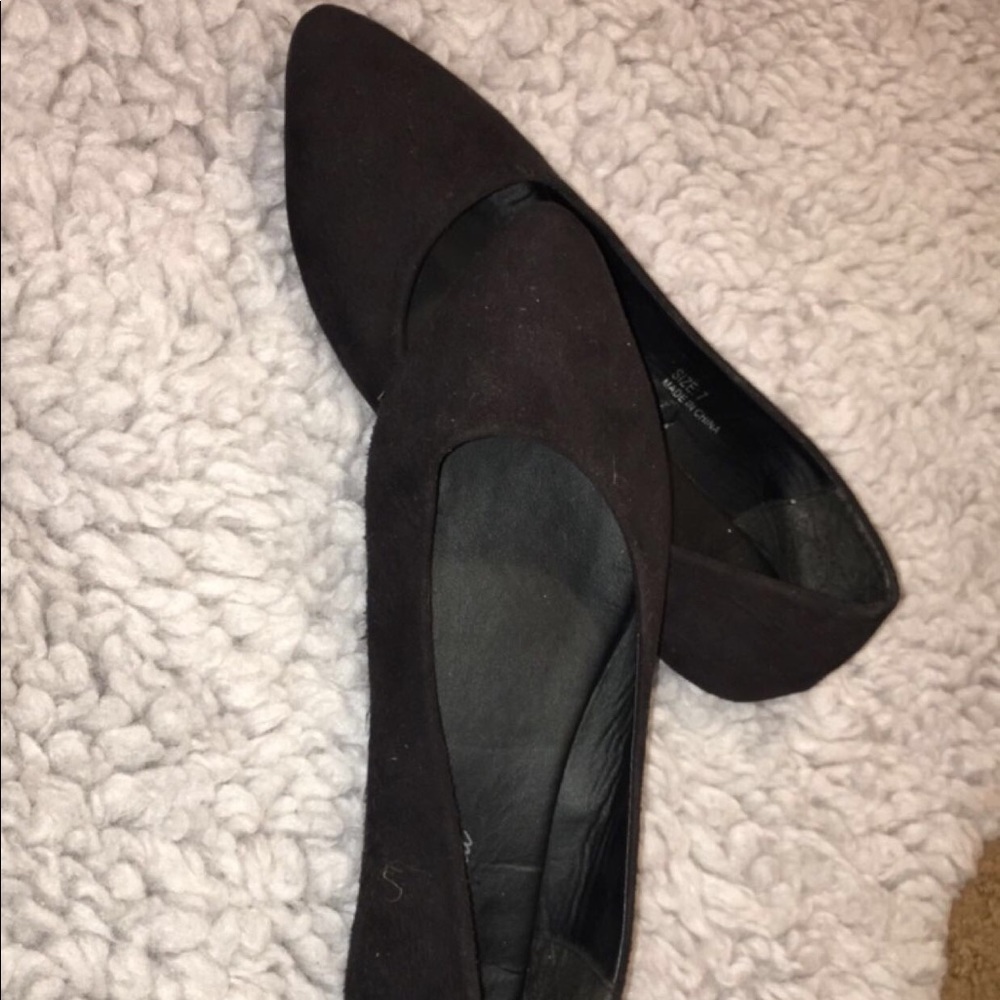 black flats